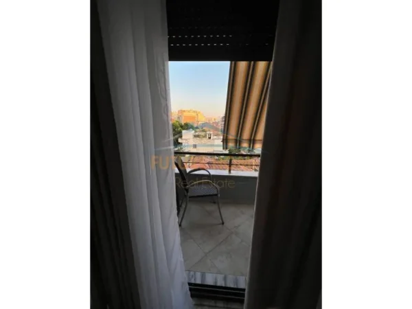 Tirane, jepet me qera garsonier 1+1 Kati 3, 40 m² 500 € (rruga e barrikadave)