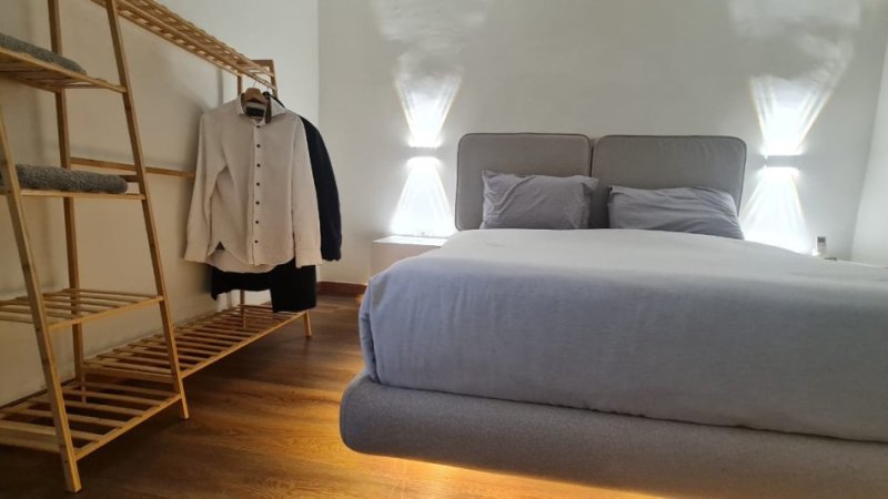 Tirane, jepet me qera apartament 2+1+Ballkon Kati 4, 84 m² 60 € (Sheshi Wilson)