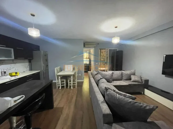 Tirane, shitet apartament 2+1 Kati 3, 99 m² 150.000 € (bulevardi migjeni)