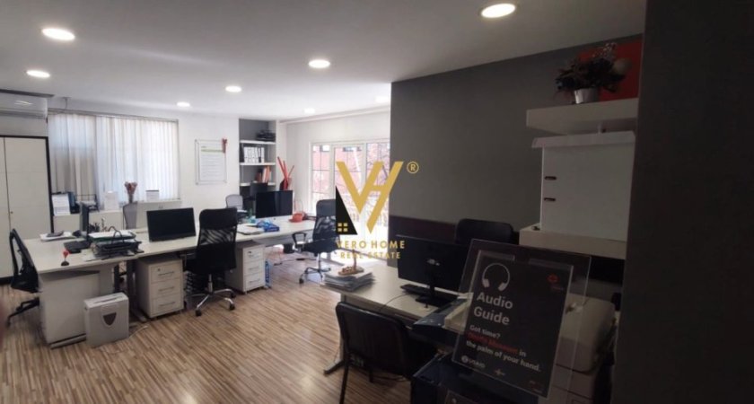 Tirane, jepet me qera zyre Kati 3, 160 m² 1.200 € (RRUGA E ELBASANIT)