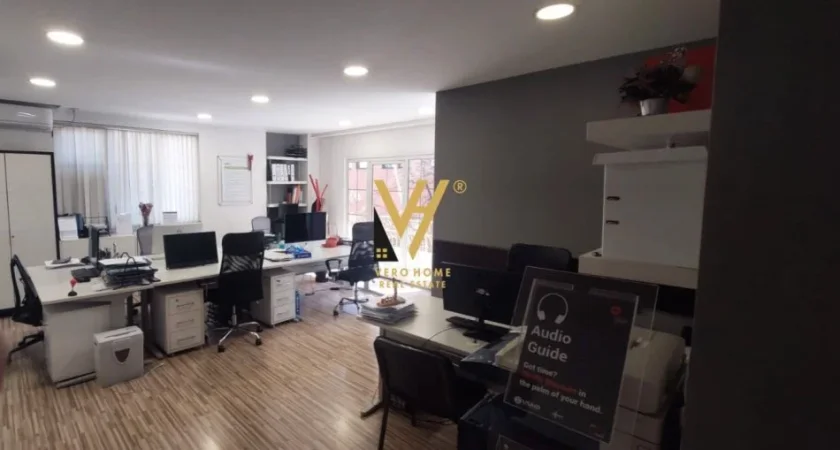 Tirane, jepet me qera zyre Kati 3, 160 m² 1.200 € (RRUGA E ELBASANIT)