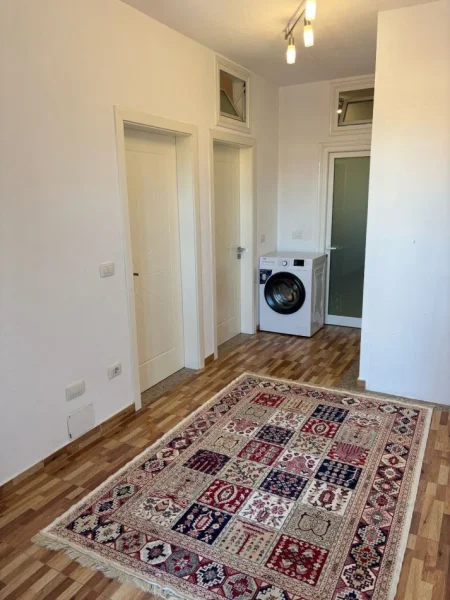Tirane, jepet me qera apartament 2+1 Kati 3, 70 m² 400 € (Sauk i Vjetër)