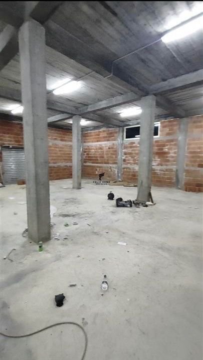 Tirane, jepet me qera magazine Kati 0, 450 m² 1.500 € (FARKE)