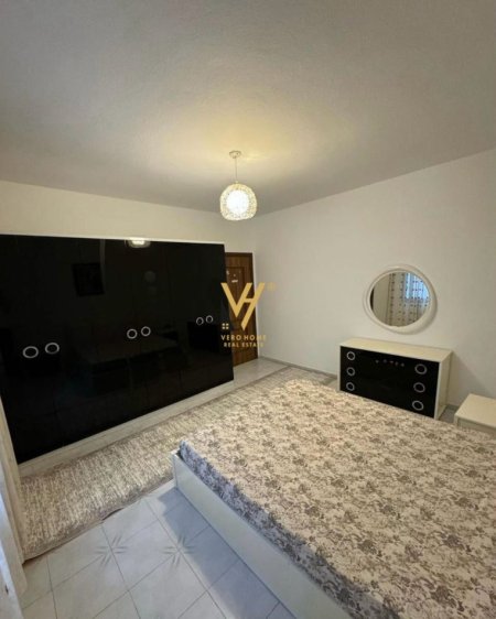 Tirane, jepet me qera apartament 2+1+Ballkon Kati 2, 90 m² 500 € (DON BOSKO)