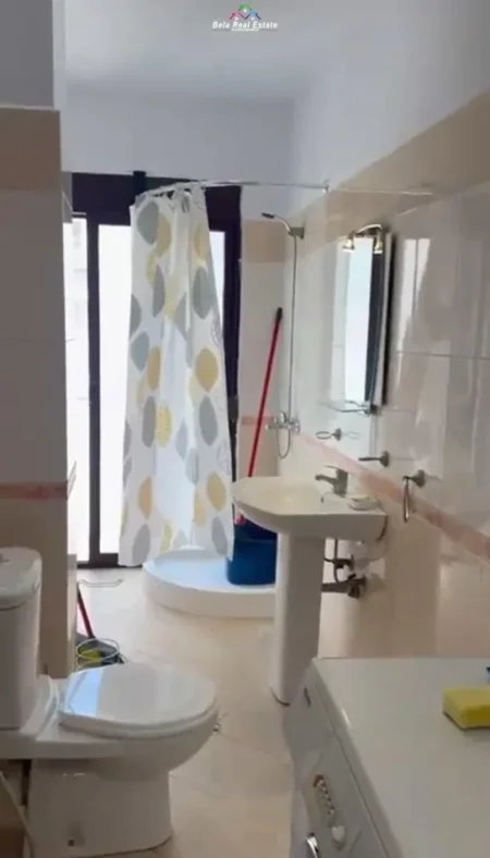 Tirane, jepet me qera apartament 2+1 Kati 4, 100 m² 500 € (astir)