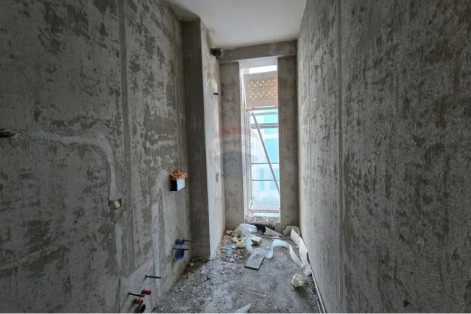 Tirane, shitet apartament 2+1+Ballkon , 193 m² 320.000 € 