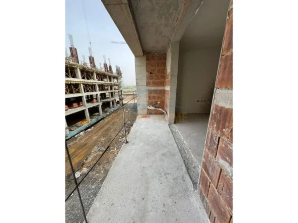 Tirane, shitet apartament 2+1+Ballkon Kati 2, 110 m² 173.800 € (Bulevrdi i Ri)