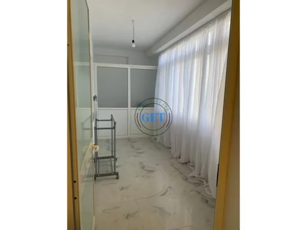 Durres, jepet me qera apartament 1+1+Ballkon Kati 2, 65 m² 300 € (Ish Urt)