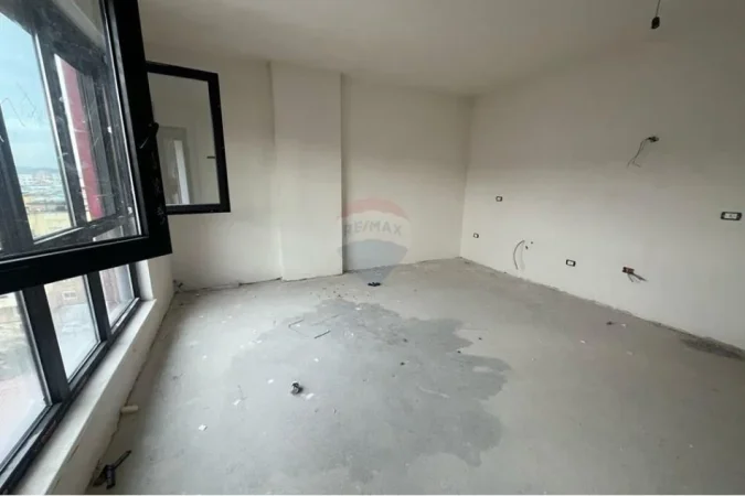 Tirane, shitet apartament 1+1+Ballkon Kati 5, 64 m² 180.000 € 