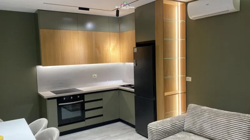 Tirane, jepet me qera apartament 2+1 Kati 7, 93 m² 600 € (ali demi)