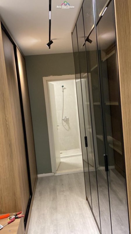 Tirane, jepet me qera apartament 2+1 Kati 7, 93 m² 600 € (ali demi)