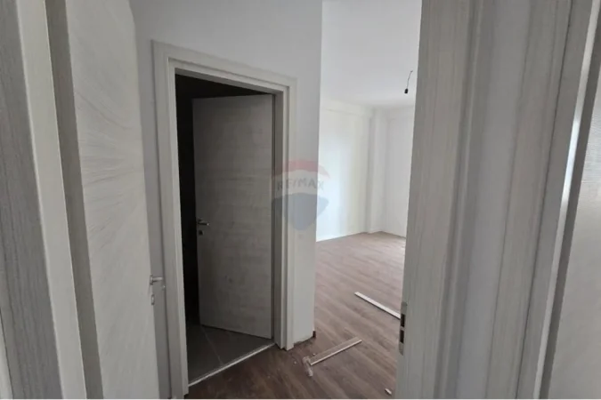Tirane, shitet apartament 2+1+Ballkon Kati 3, 114 m² 192.000 € 