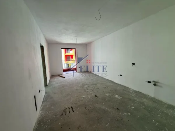 Tirane, shitet apartament 2+1+Ballkon Kati 4, 103 m² 102.780 € (Paskuqan)
