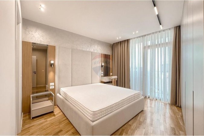 Tirane, jepet me qera apartament 2+1+Ballkon Kati 7, 115 m² 2.000 € 