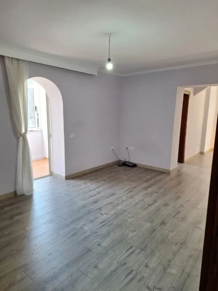 Tirane, shitet apartament 2+1 Kati 3, 95 m² 210.000 € (Tirane e Re)