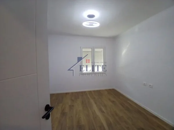 Tirane, shitet apartament 2+1 Kati 0, 70 m² 128.000 € (Ish Tregu Elektrik)