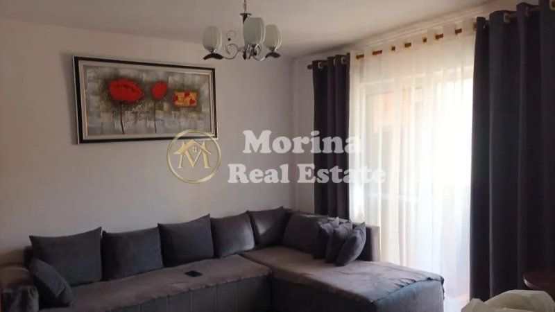 Tirane, jepet me qera apartament 1+1 Kati 3, 60 m² 450 € (Ali Demi)