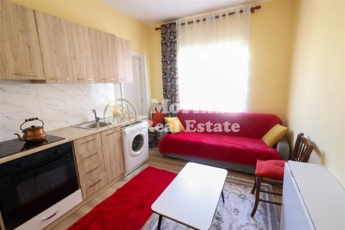 Tirane, jepet me qera apartament 1+1 Kati 4, 60 m² 300 € (Fresku)