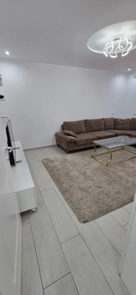 Tirane, shes apartament 2+1+Aneks+Ballkon Kati 3, 83 m² 158.000 € (Ish parku, Rr. Ndre Mjeda)
