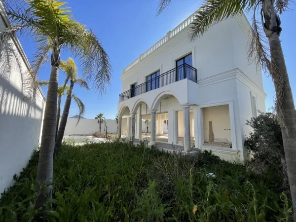 Tirane, shes Vile 2 Katshe Kati 0, 800 m² 800.000 € (Mjull Bathore -TEG)