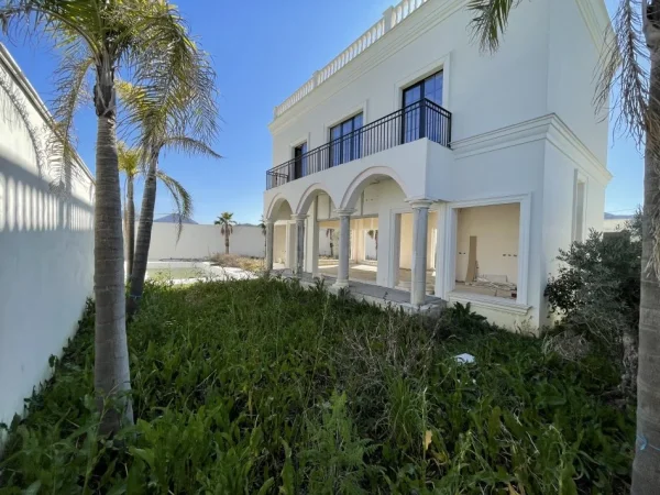 Tirane, shes Vile 2 Katshe Kati 0, 800 m² 800.000 € (Mjull Bathore -TEG)