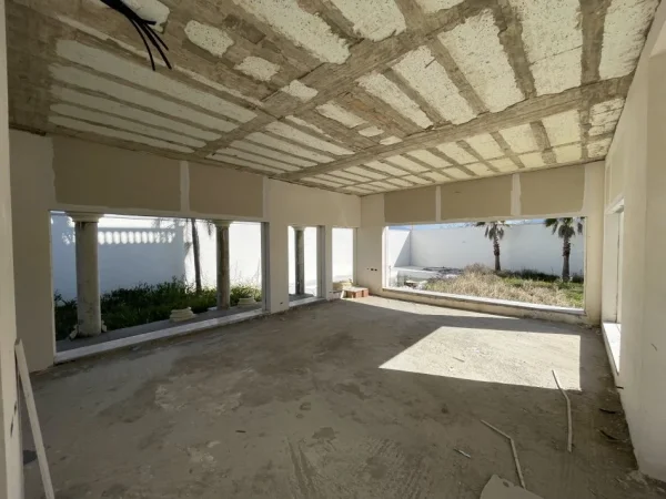 Tirane, shes Vile 2 Katshe Kati 0, 800 m² 800.000 € (Mjull Bathore -TEG)