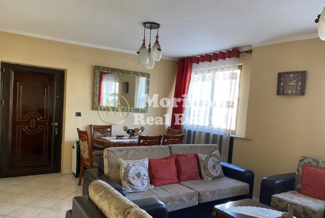 Tirane, jepet me qera apartament 2+1 Kati 3, 80 m² 500 € (Brryl)