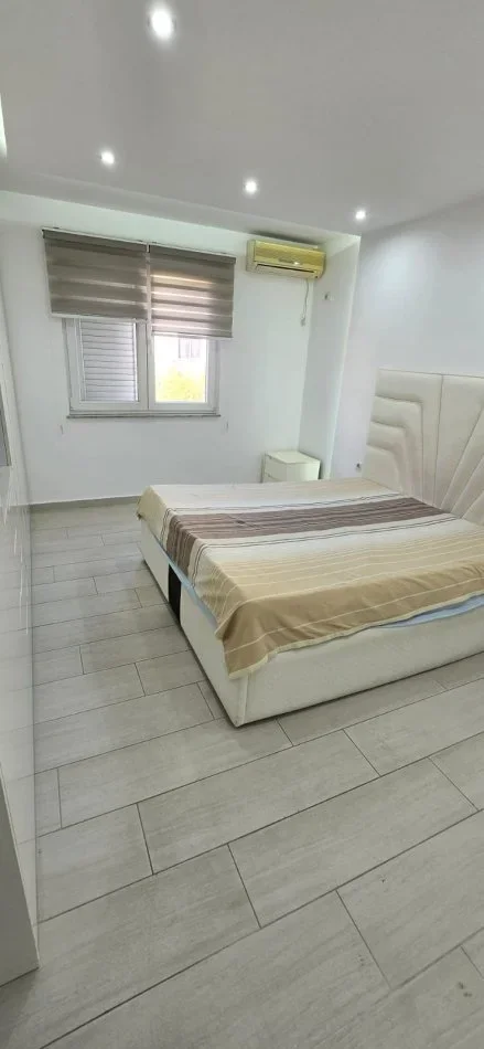Tirane, shitet apartament 2+1+Ballkon Kati 3, 83 m² 158.000 € (Rr Kavajes)