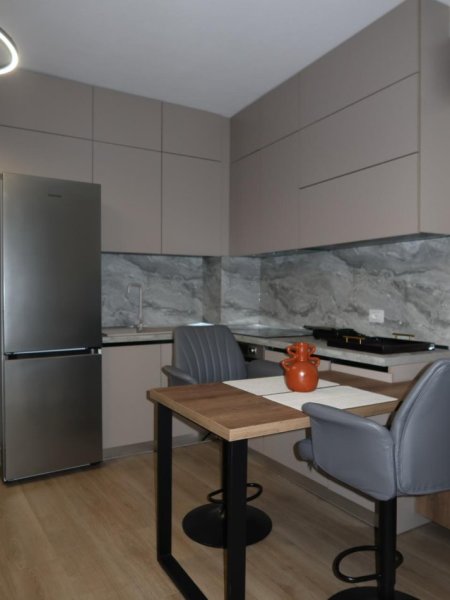Tirane, jepet me qera garsonier 1+1 Kati 3, 58 m² 650 € (Selite)