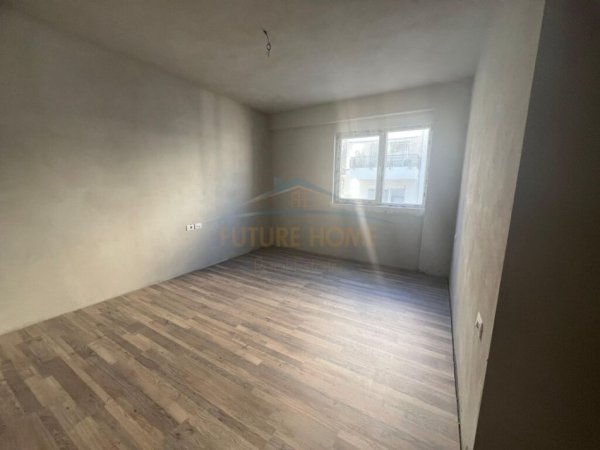 Tirane, shitet apartament 3+1+Ballkon Kati 5, 116 m² 320.000 € (Liqeni Thate)