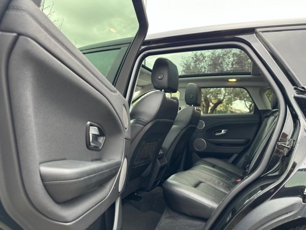 Tirane, shes SUV | Fuoristrad | Xhip RANGE ROVER EVOQUE 2.0 DIESEL FULL OPTION Nafte, e zeze automatik Klima 163.000 km