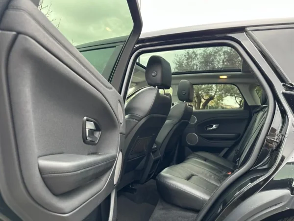 Tirane, shes SUV | Fuoristrad | Xhip RANGE ROVER EVOQUE 2.0 DIESEL FULL OPTION Nafte, e zeze automatik Klima 163.000 km