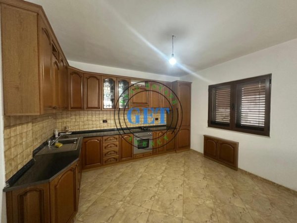 Durres, shitet Vile 2 Katshe Kati 2, 352 m² 240.000 € (Ish Keneta)