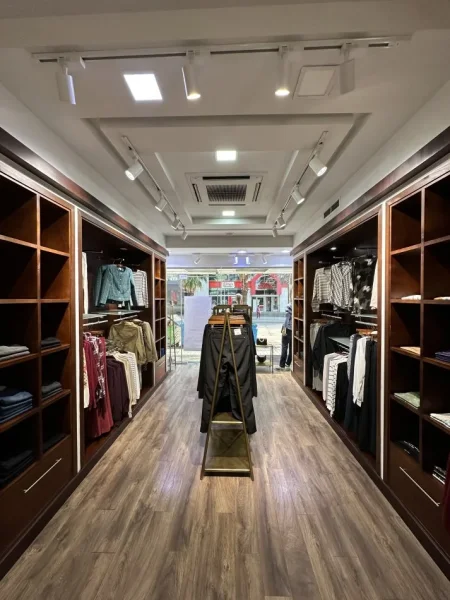 OKAZION Shitet Biznesi ne Bllok