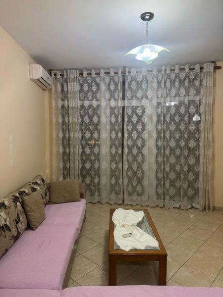 Tirane, jepet me qera apartament 1+1+Ballkon Kati 5, 70 m² 450 € (rruga Don Bosko)