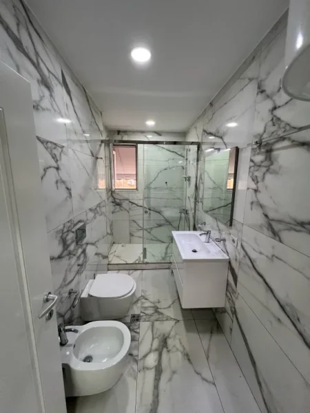 Tirane, shitet apartament 2+1 Kati 3, 83 m² 158.000 € (Rruga e Kavajes)