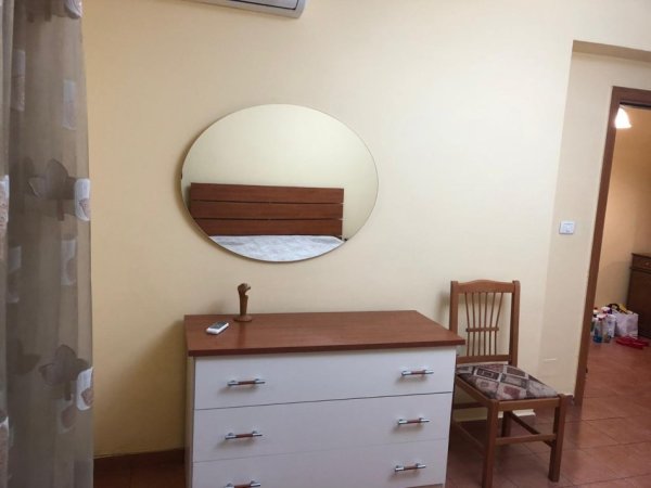 Tirane, jepet me qera apartament 1+1 Kati 5, 62 m² (Ish Parku i Autobusave)