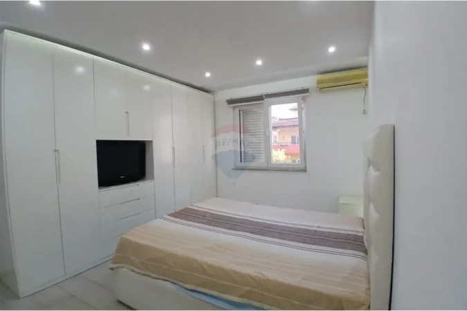 Tirane, shitet apartament 2+1+Ballkon Kati 3, 83 m² 158.000 € 