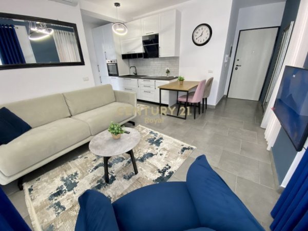 Tirane, jepet me qera apartament 1+1 Kati 1, 64 m² 700 € (21 dhjetori)