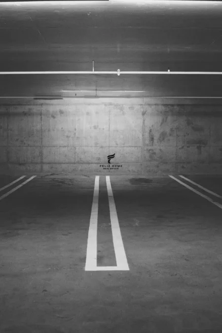 Tirane, shitet garazh Kati -2, 20 m² (FUSHA E AVIACIONIT)