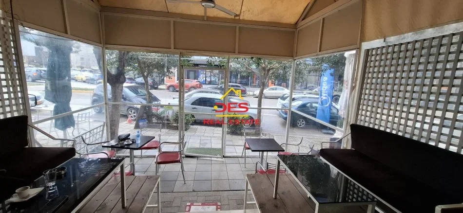 Vlore, shitet lokal Kati 0, 51 m² 110.000 € (Rruga Enver Jaho)