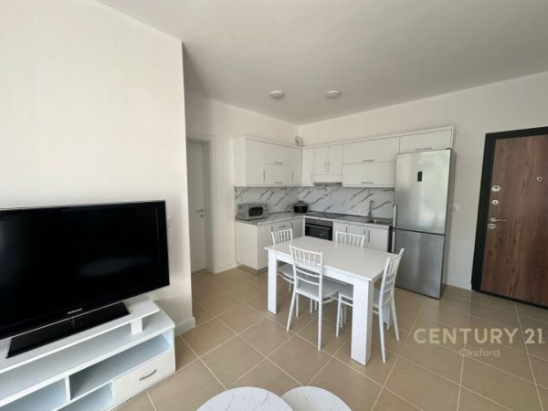 Tirane, jepet me qera apartament 1+1 Kati 4, 56 m² 500 € (Rruga e kavajes)