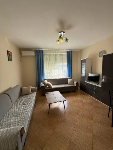 Tirane, jepet me qera apartament 2+1+Ballkon , 115 m² 600 € (Rruga e Kosovarve)