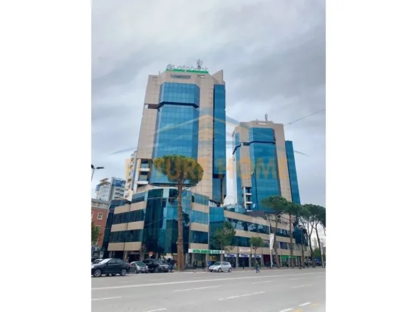 Ambient Biznesi me Qera, Twin Tower, Qendër