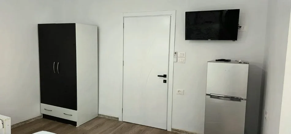 Pogradec, jap me qera garsonier Kati 2, 25 m2  25 euro  (Harmonia)