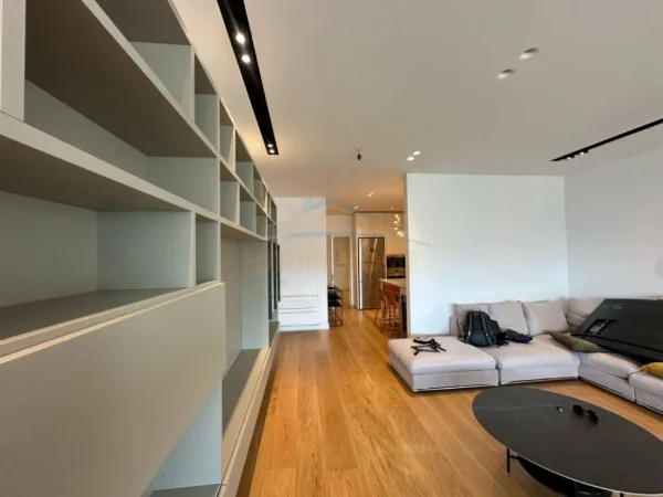 Qira, Apartament 3+1+2 + Post parkimi, Garda, Tiranë