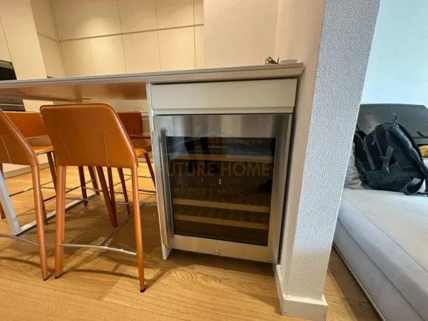 Qira, Apartament 3+1+2 + Post parkimi, Garda, Tiranë