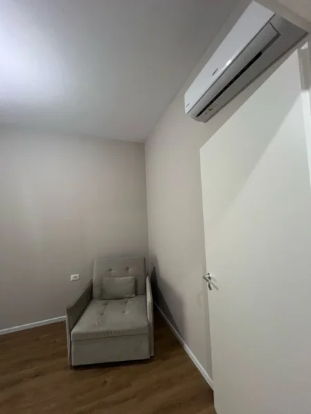 Tirane, shitet apartament 1+1+Ballkon Kati 3, 53 m² 95.000 € (Ali Dem)