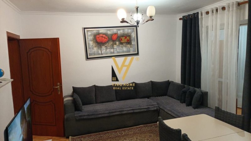 Tirane, jepet me qera apartament 1+1+Ballkon Kati 3, 65 m² 450 € (ALI DEMI)