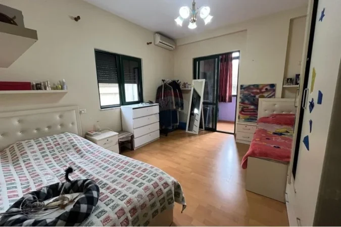 Tirane, shitet apartament 2+1 Kati 4, 136 m² 311.650 € 